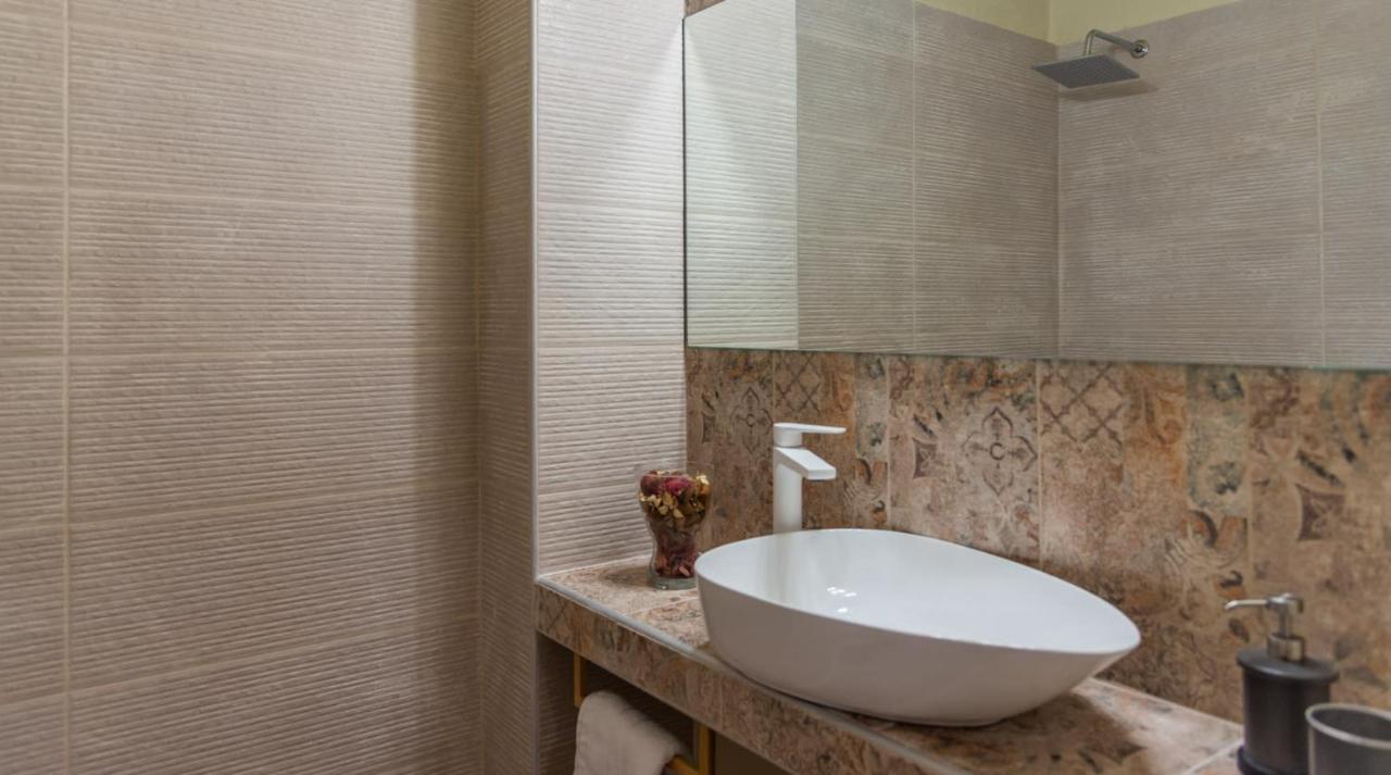 Old Port - 3min Walk To - Ac - Wifi Apartment *